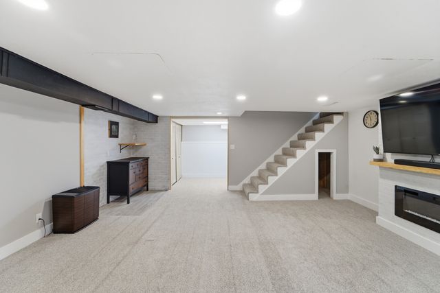 813 NW Greenwood Street 31, Ankeny, IA 50023