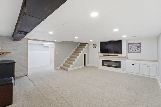 813 NW Greenwood Street 31, Ankeny, IA 50023