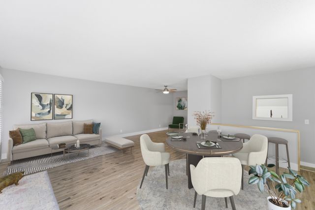 813 NW Greenwood Street 31, Ankeny, IA 50023