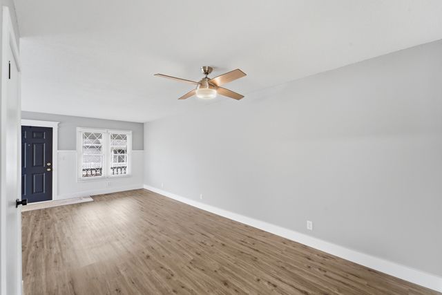 813 NW Greenwood Street 31, Ankeny, IA 50023