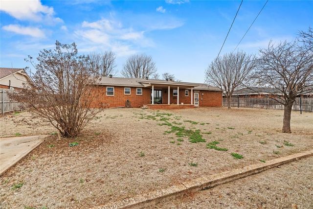 1509 S 10th Street, Kingfisher, OK 73750