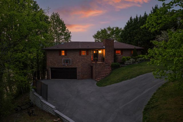 979 Clift Cave Road, Soddy Daisy, TN 37379