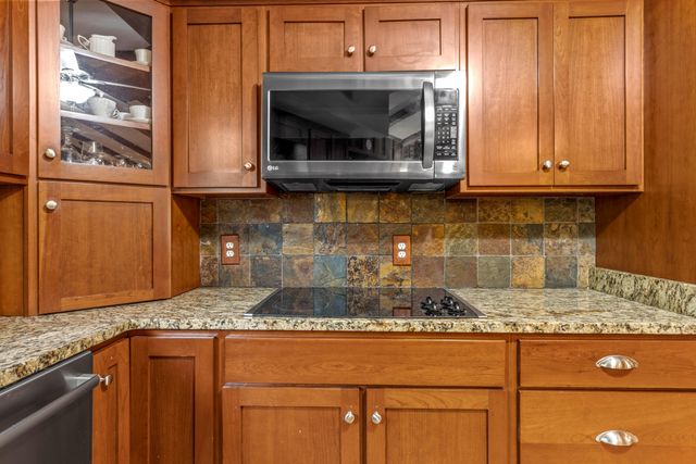979 Clift Cave Road, Soddy Daisy, TN 37379