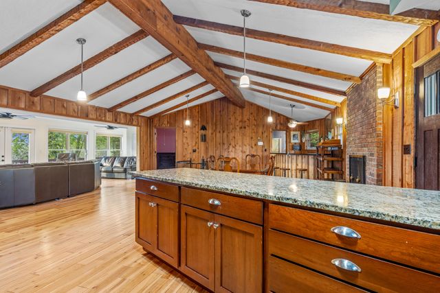 979 Clift Cave Road, Soddy Daisy, TN 37379