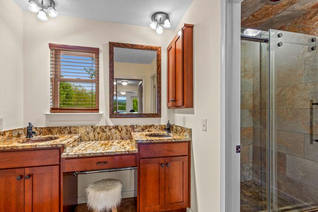 979 Clift Cave Road, Soddy Daisy, TN 37379