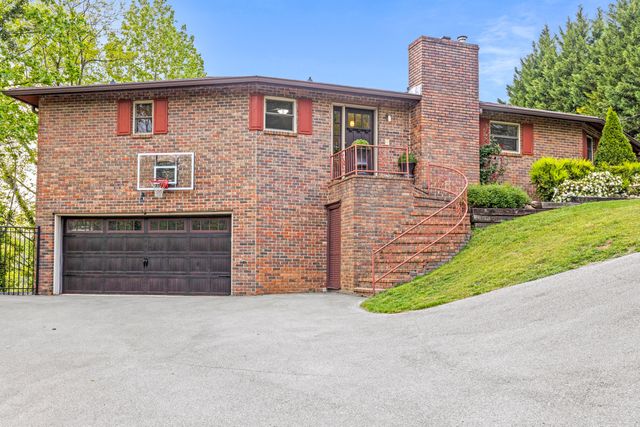 979 Clift Cave Road, Soddy Daisy, TN 37379