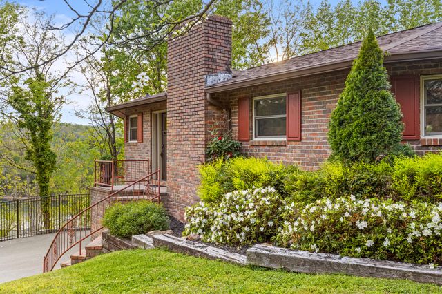 979 Clift Cave Road, Soddy Daisy, TN 37379