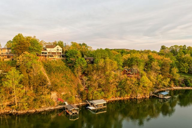 979 Clift Cave Road, Soddy Daisy, TN 37379