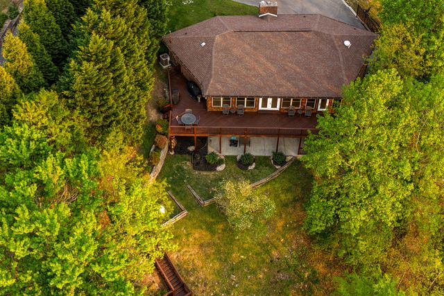 979 Clift Cave Road, Soddy Daisy, TN 37379