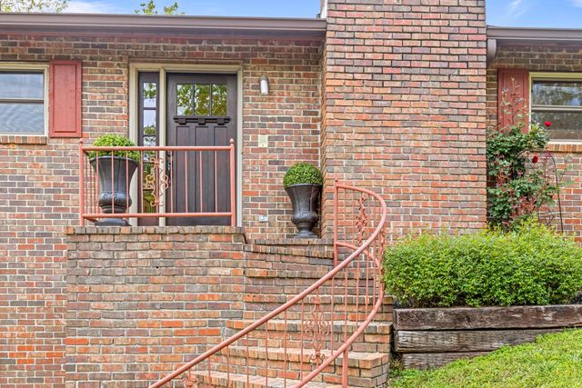 979 Clift Cave Road, Soddy Daisy, TN 37379
