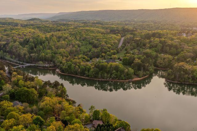 979 Clift Cave Road, Soddy Daisy, TN 37379