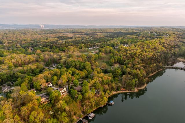979 Clift Cave Road, Soddy Daisy, TN 37379