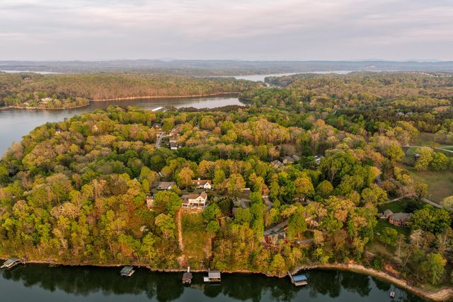 979 Clift Cave Road, Soddy Daisy, TN 37379