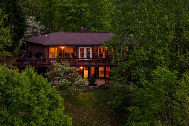 979 Clift Cave Road, Soddy Daisy, TN 37379