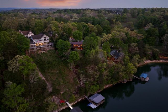 979 Clift Cave Road, Soddy Daisy, TN 37379