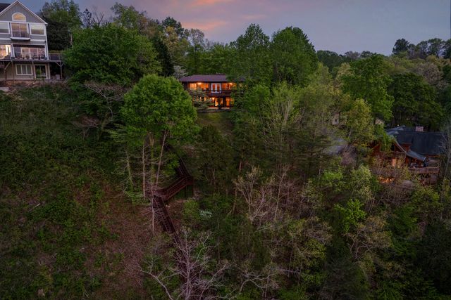 979 Clift Cave Road, Soddy Daisy, TN 37379