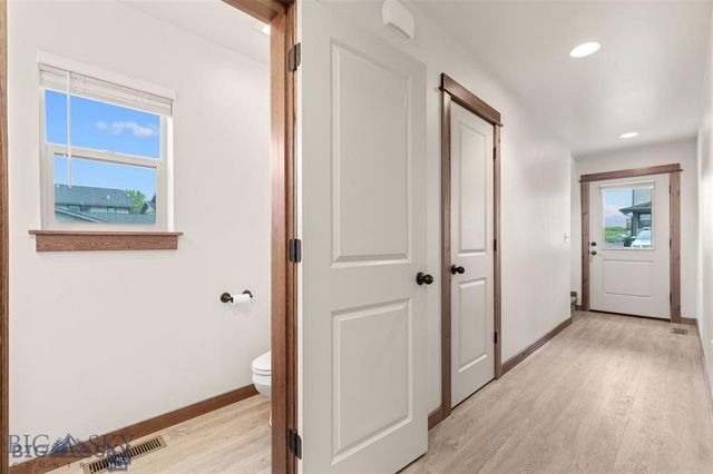 3241 Fen Way B, Bozeman, MT 59718