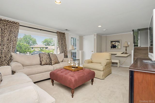 86 Somerset Road, New Rochelle, NY 10804