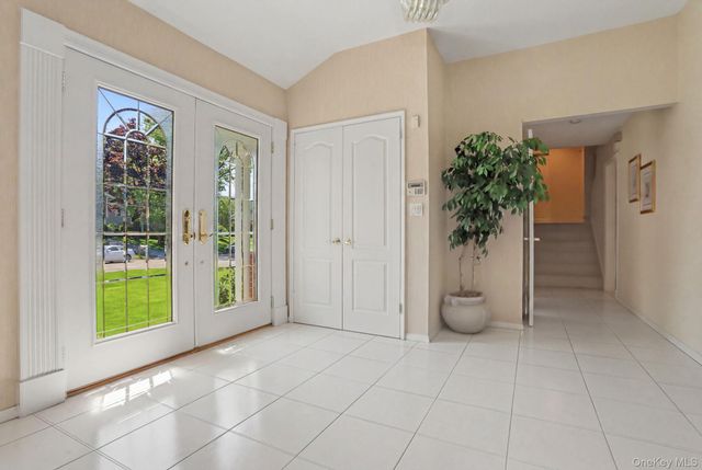 86 Somerset Road, New Rochelle, NY 10804
