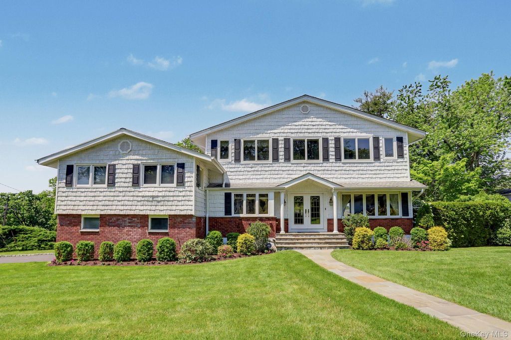 86 Somerset Road, New Rochelle, NY 10804