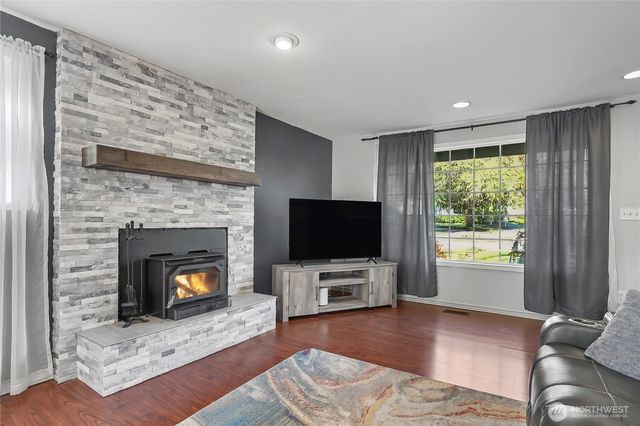 8634 35th Court SE, Lacey, WA 98503