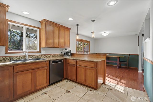 8634 35th Court SE, Lacey, WA 98503