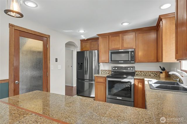 8634 35th Court SE, Lacey, WA 98503