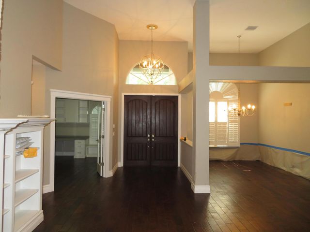 18480 SE Lakeside Drive, Jupiter, FL 33469