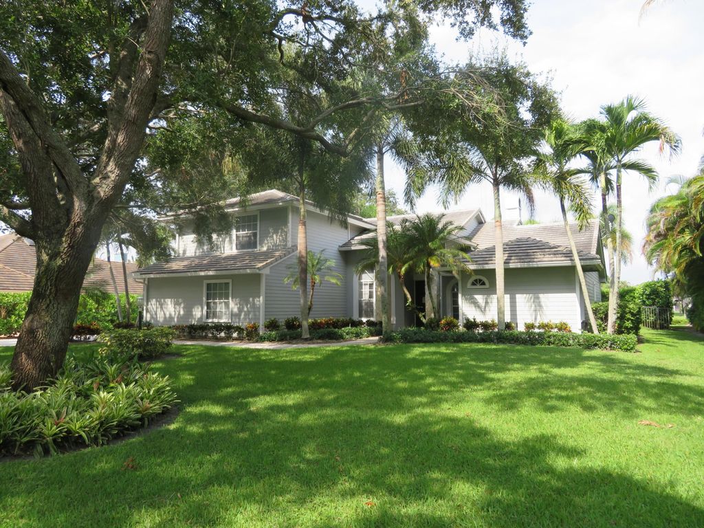 18480 SE Lakeside Drive, Jupiter, FL 33469