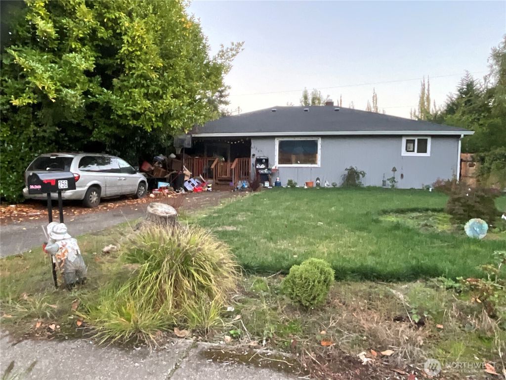 256 Douglas Street, Longview, WA 98632