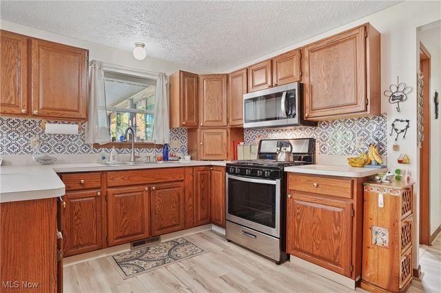 2881 Wilbanks Drive, Norton, OH 44203