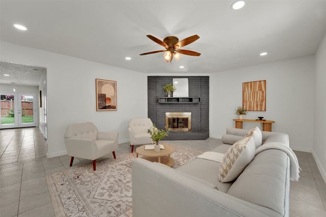 5517 Wyrick Lane, Garland, TX 75044