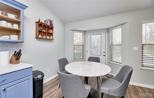 50 Village Circle Drive, Winfield, MO 63389