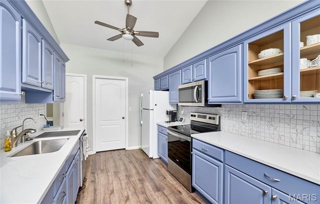 50 Village Circle Drive, Winfield, MO 63389