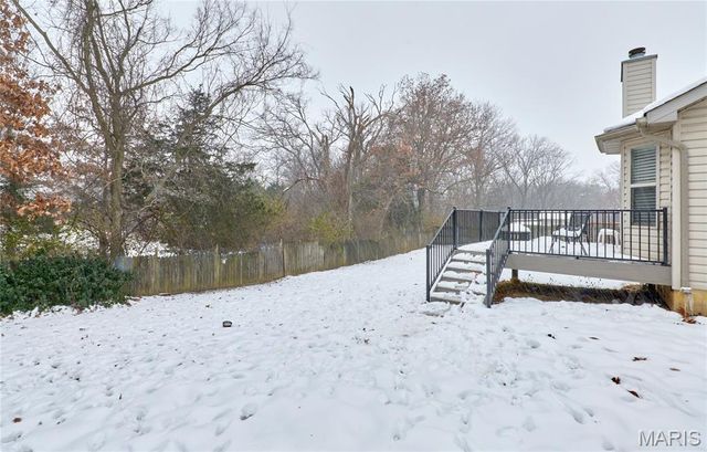 50 Village Circle Drive, Winfield, MO 63389