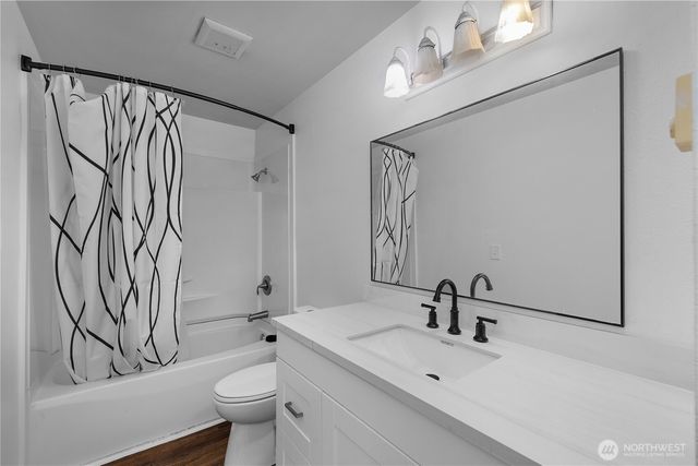 18426 Old Hwy 99 SW, Rochester, WA 98579