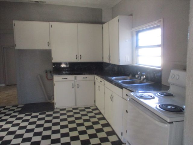 406 N Daugherty, Eastland, TX 76448