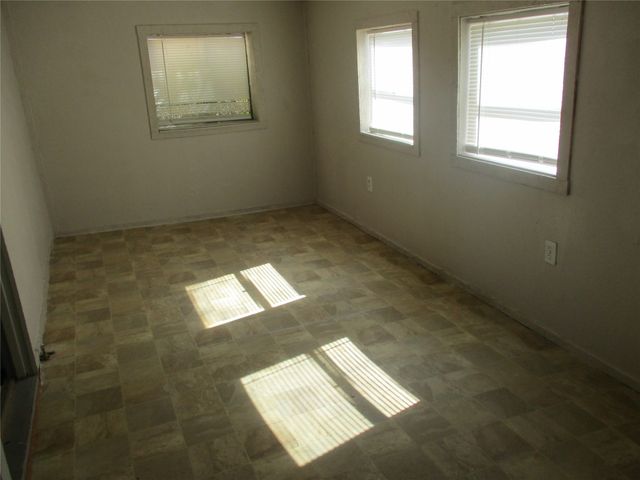 406 N Daugherty, Eastland, TX 76448