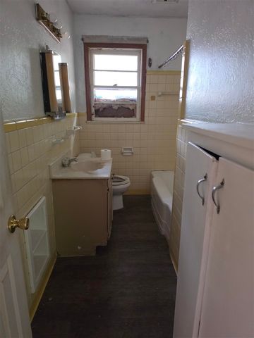 2128 NW Smith Ave, Lawton, OK 73538