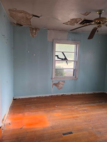 2128 NW Smith Ave, Lawton, OK 73538