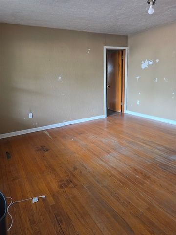 2128 NW Smith Ave, Lawton, OK 73538