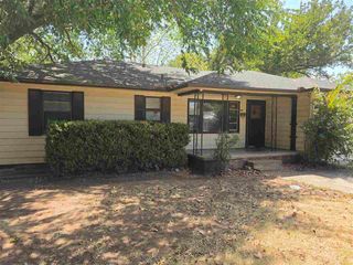 2128 NW Smith Ave, Lawton, OK 73538
