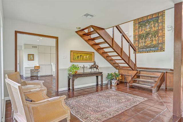 300 Courtlandt Place, Friendswood, TX 77546