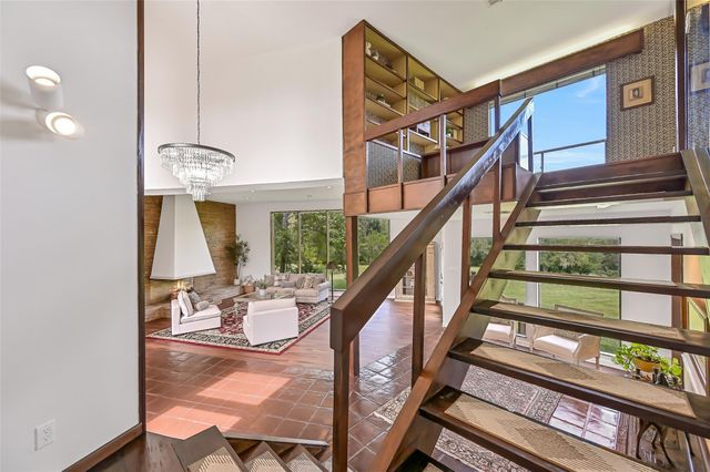 300 Courtlandt Place, Friendswood, TX 77546