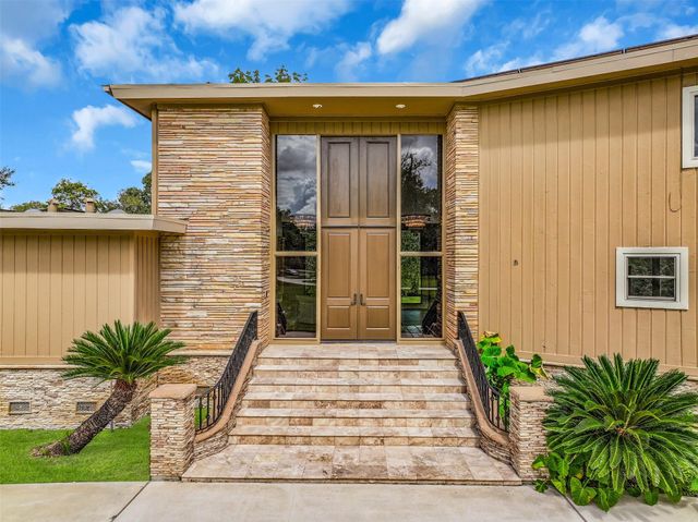 300 Courtlandt Place, Friendswood, TX 77546
