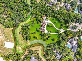 300 Courtlandt Place, Friendswood, TX 77546