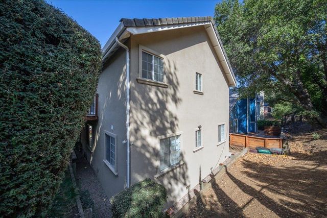 9400 Mountain Blvd, Oakland, CA 94605