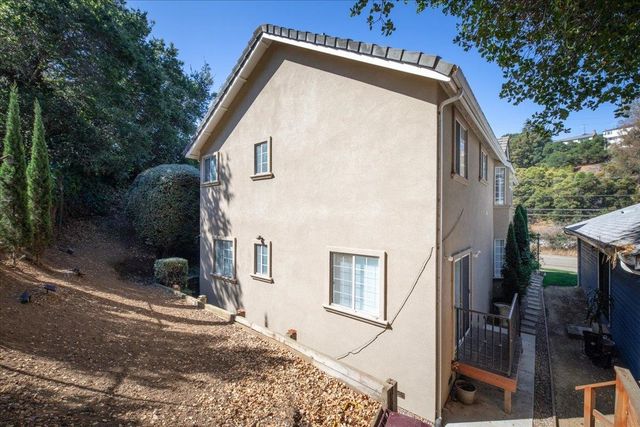 9400 Mountain Blvd, Oakland, CA 94605