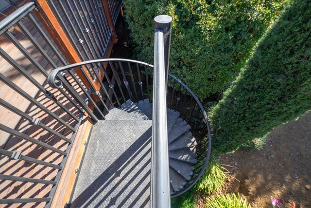 9400 Mountain Blvd, Oakland, CA 94605