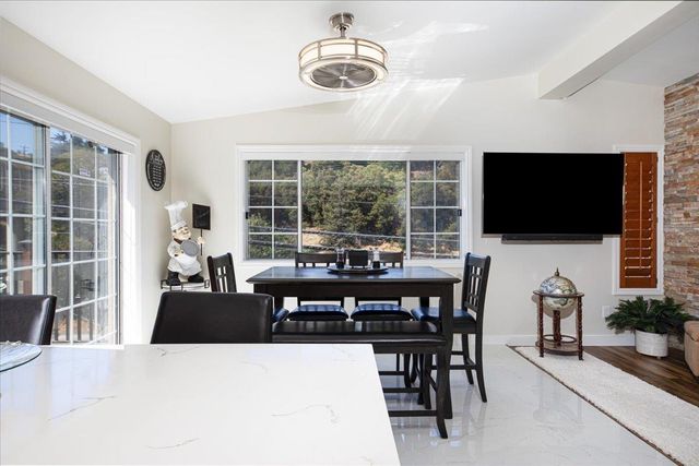 9400 Mountain Blvd, Oakland, CA 94605